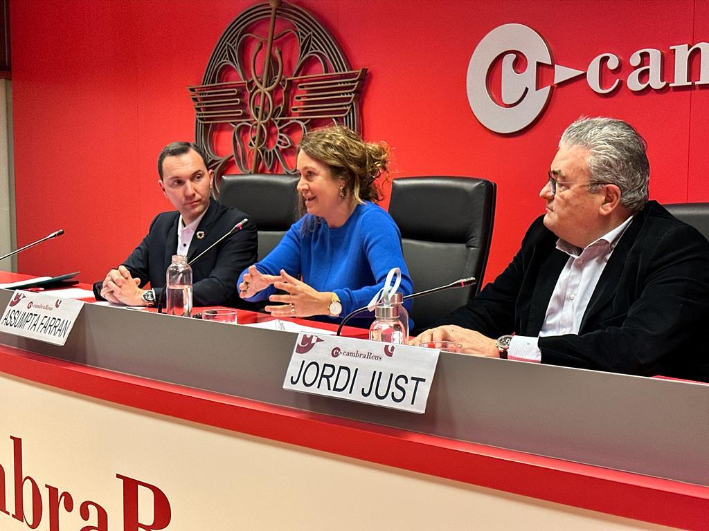 assumpta farran parla al costat de daniel rubio i jordi just